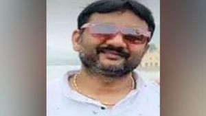 பகீர் சம்பவம்.. காதல் வெறி.. மயக்க மருந்து கொடுத்து.. அப்பாவை எரித்து கொன்ற 15 வயது சிறுமி! 
