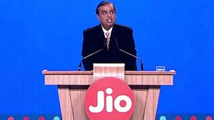 ஒரு கேபிள்.. உங்கள் வாழ்க்கையையே மாற்றும்.. டெக் உலகை வாயை பிளக்க வைத்த அம்பானியின் ஜியோஃபைபர்! 
