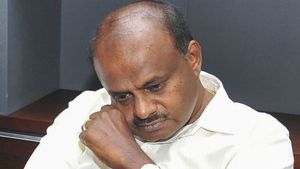 14 மாதங்களாக காங்கிரஸுக்கு அடிமை போல் வேலை பார்த்தேன்.. குமாரசாமி வேதனை 