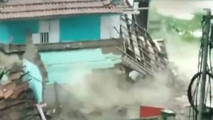 வயநாடு பகுதியில் பெரும் நிலச்சரிவு.. பலர் பலியானதாக அச்சம் 