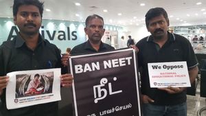 லண்டன் சென்ற முதல்வர் பழனிச்சாமி.. விமான நிலையத்திலேயே நடந்த நீட் போராட்டம்! 