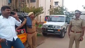 அதிகாலையில் தொடங்கிய ஆபரேஷன்.. கோவையில் களமிறங்கிய என்ஐஏ அதிகாரிகள்.. தீவிர சோதனை.. ஏன்? 