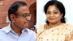 வேட்டி கட்டிய தமிழர் சிதம்பரம் கைது.. தலைகுனிவு.. தமிழிசை ஆவேசம் 