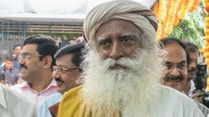 காவிரியை மீட்க ஈஷாவின் முயற்சி.. விவசாயிகளுக்காக முதல்வர் சூப்பர் முடிவு.. சத்குரு வரவேற்பு 