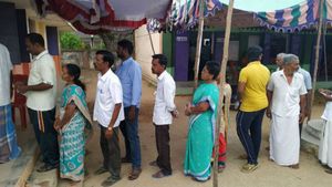 பிற்பகல் 3 மணி நிலவரப்படி வேலூரில் 52% வாக்குப்பதிவு 