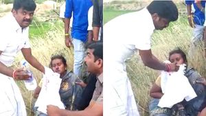 மேரியின் முகமெல்லாம் வழிந்த ரத்தம்.. விபத்தில் சிக்கிய பெண்ணுக்கு ஓடோடி உதவிய அமைச்சர் விஜயபாஸ்கர்! 