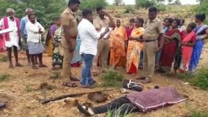 வாணியம்பாடி அருகே இளைஞர் ஒருவர் நாட்டுத் துப்பாக்கியால் சுட்டு கொலை.. முன்விரோதமா என விசாரணை 