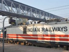 ஆன்-லைனில் ரெயில்வே டிக்கெட்டுகள் முன்பதிவில் பலே மோசடி.. திருச்சியில் 9 பேர் சிக்கினர் 