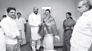 திமுகவை நெருங்கும் ஜான் பாண்டியன்.. மு.க.ஸ்டாலினுடன் சந்திப்பு