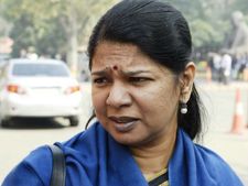 மாநில உரிமைகளை பறிப்பதே மத்திய அரசின் குறிக்கோள்... கனிமொழி எம்.பி.குற்றச்சாட்டு