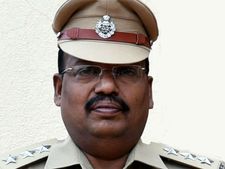 சிறுமி பாலியல் வழக்கு.. குற்றப்பத்திரிகை தாக்கல் செய்யாத எஸ்பி மீது பாய்ந்தது வழக்கு
