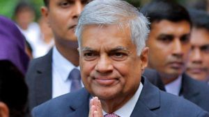  ஊழல் வழக்கு.. சிக்கலில் பிரதமர் ரணில் விக்ரமசிங்கே.. இலங்கையில் மீண்டும் அரசியல் குழப்பம்?