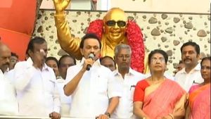 போராட்டத்திற்கு வெற்றி.. ஈரோட்டில் கருணாநிதிக்கு சிலை வைத்த திமுக.. சொன்னபடி செய்த ஸ்டாலின்! 