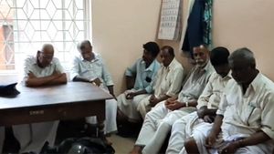 8 கிலோ தங்க அங்கி கொள்ளை.. பதற வைத்த 24 பேர்.. அனைவரும் குற்றவாளிகள்.. கோர்ட் அதிரடி!