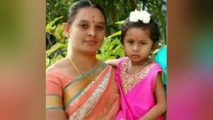 என்னை விட்டுட்டு போயிட்டியே சித்ரா.. கதறி அழுத கணவர்.. ஒரே நிமிடத்தில் சிதறிப் போன வாழ்க்கை! 