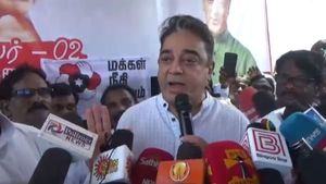 பணப்பட்டுவாடா நடக்குது.. அதான் இடைத்தேர்தலில் போட்டியிடவில்லை.. கமல்ஹாசன் தாக்கு 