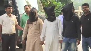 உ.பி. கமலேஷ் திவாரி கொலையாளிகளை வளைக்க உதவிய 'சூரத் ஸ்வீட் பாக்ஸ்' 