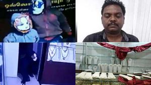 ஃபேன்சி ஸ்டோரில் வாங்கிய மாஸ்க்.. காலில் கயிறு கட்டி சிக்னல்.. மணிகண்டனின் பகீர் வாக்குமூலம் 