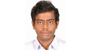 அமைச்சர் சிவி சண்முகத்தின் வீட்டில் அவரது தங்கை மகன் தூக்கிட்டு தற்கொலை 