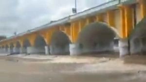  வைகை நதியோரம்.. கரை புரண்டோடும் வெள்ளம்.. நன்றி மழையே.. ரொம்ப ரொம்ப நன்றி!