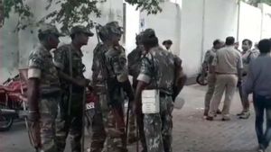 உ.பி.: இந்து மகாசபை தலைவர் கமலேஷ் திவாரி சுட்டுக் கொலை 