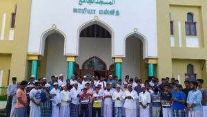 தோப்புத்துறை பள்ளிவாசலில் சிறப்பு பிரார்த்தனை... சுஜித்தை மீட்க மனம் உருகி து ஆ 