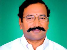 சசிகலாவுக்கு அதிமுகவில் இடமில்லை... அமைச்சர் தங்கமணி திட்டவட்டம் 