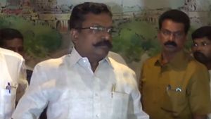 பாஜக ஒரு நடிகரையோ அல்லது ராமதாஸையோ ஆட்சி அமைக்க வைக்கும்.. திருமாவளவன் பரபரப்பு பேச்சு 