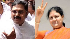 சசிகலா உரிய நேரத்தில் வருவார்... பரபரப்ப கிளப்பாதீங்க... எகிறிய டிடிவி தினகரன் 