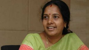 கொடிக் கம்பம் விழுந்து காலை இழந்த பெண்ணுக்கு உதவுங்கள்.. முதல்வருக்கு வானதி கோரிக்கை 