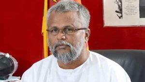மகிந்த ராஜபக்சேவின் அமைச்சரவை பதவியேற்றது! டக்ளஸ் தேவானந்தா, ஆறுமுகம் தொண்டமானுக்கும் பதவி! 