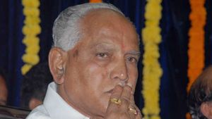 கர்நாடக தேர்தலில் மகாராஷ்டிரா விவகாரம் எதிரொலிப்பு.. விளாசும் எதிர்க்கட்சிகள்! சிக்கலில் எடியூரப்பா 