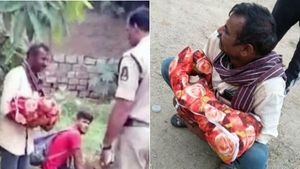 கை காலை உதைத்து விளையாடிய குழந்தை.. மண்ணுக்குள் புதைக்க போன அப்பா.. தாத்தா!