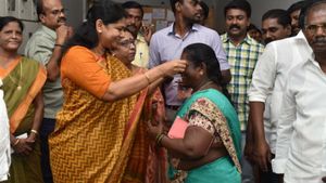 கனிமொழி எம்.பி. ஏற்பாட்டில் மெகா மருத்துவ முகாம் 