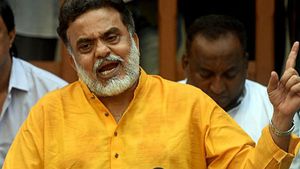 சேனாவுடன் கூட்டணி-.உ.பி. பாடத்தை மறந்துவிட கூடாது: காங்.க்கு மூத்த தலைவர் சஞ்சய் நிருபம் எச்சரிக்கை 