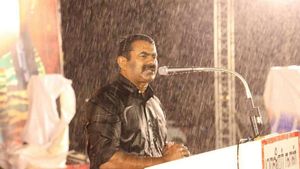 'ஐ எம் வெயிட்டிங்'.. ரஜினி அரசியலுக்கு வரட்டும்.. சீமான் பரபரப்பு பேச்சு 