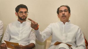 மகாராஷ்டிராவில் இழுபறி நீடிப்பு.. ஆளுநருடனான சந்திப்பை திடீரென ரத்து செய்த சிவசேனா 
