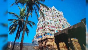 கண்ணுக்கு விருந்தளிக்கும் திருக்குறுங்குடி.. காதர் மஸ்தானின் கண்களின் வழியே.. அழகோவியமாக! 