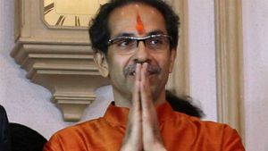 உத்தவ் அரசுக்கு எதிராக ஒரு ஓட்டும் பதிவாகவில்லை.. நடுநிலை வகித்த 4 எம்எல்ஏக்கள்! 