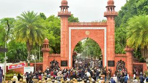 அலிகார் முஸ்லீம் பல்கலைக்கழக மாணவர்கள் இன்று வெளியேற்றம்.. உ.பி. போலீஸ் 