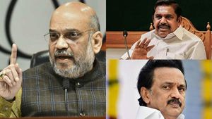 அமித்ஷா தெளிவுபடுத்தியும்.. ஸ்டாலின் குழப்புகிறார்.. அரசியல் சூழ்ச்சி செய்கிறார்..எடப்பாடியார் நறுக்