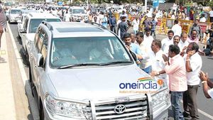 டிடிவி தினகரன் இருக்கையில் மாணிக்கராஜா... குழம்பிய தொண்டர்கள் 