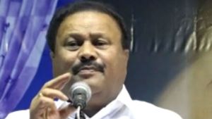 தங்கதமிழ்மகனா? தங்கதமிழ்ச்செல்வனா?... அமைச்சர் திண்டுக்கல் சீனிவாசன் சொதப்பல் 