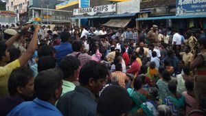17 பேர் பலியான பயங்கரம்.. உறவினர்கள் போராட்டம்.. போலீஸ் தடியடி.. பதற்றத்தில் மேட்டுப்பாளையம் 