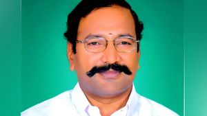 மின்வாரியத்தில்  வேலை... இடைத்தரகர்களை நம்பி பணம் கொடுக்காதீர்... அமைச்சர் எச்சரிக்கை 