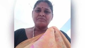 சோளக்காட்டில் பிணமாக கிடந்த சத்யபாமா.. செருப்புகள் சிதறி.. ஆடைகள் களைந்து.. கழுத்து அறுபட்ட நிலையில்