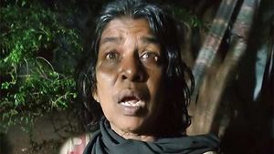 எடப்பாடியார், ஓபிஎஸ் கோவை வர காத்திருக்கேன்.. பகீர் மிரட்டல்.. சிக்கிய 'மனித வெடிகுண்டு' சகுந்தலா 