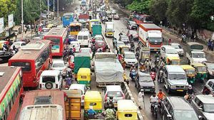 மோசமான டிராபிக்.. உலகிலேயே பெங்களூருக்கு முதலிடம்.. டாப் 10ல் 4 இந்திய நகரங்கள்.. வெளியான ரிப்போர்ட்