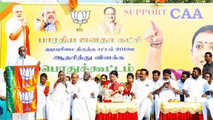 மதுரையில் சி.ஏ.ஏ.வுக்கு ஆதரவாக பாஜக பேரணி- மத்திய அமைச்சர் ஸ்மிருதி இரானி பங்கேற்பு 