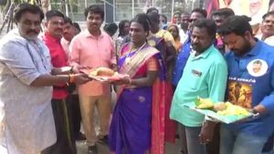 திருநங்கைகளுக்கு சீர்வரிசை.. சமத்துவ பொங்கல்.. ரஜினி ரசிகர்கள் உற்சாக கொண்டாட்டம்! 